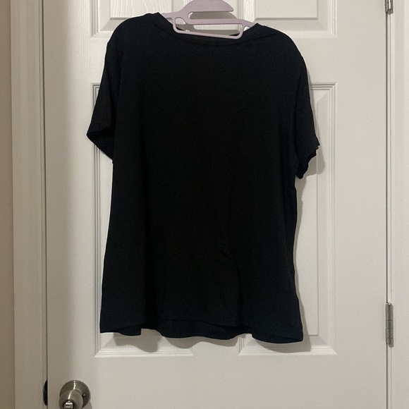 Plus Size Christmas Gift & Hat & Tree Print Round Neck Graphic T-Shirt - Picture 6 of 6